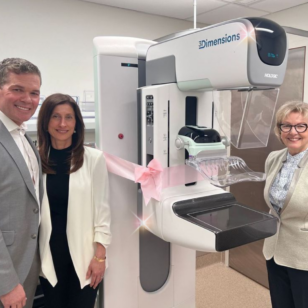 Neil and Lisa Yarmoshuk, Dr. Eleanor Clarke Peace Arch Hospital 3D Mammography